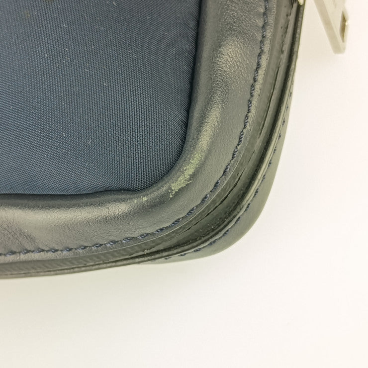 美品 FENDI フェンディ ボディバッグ バッグ バグズ ワンショルダーバッグ 7VZ033・60D ネイビー ブラック シルバー金具 ナイロン レザー メンズ モンスター バグズアイ クロスボディバッグ