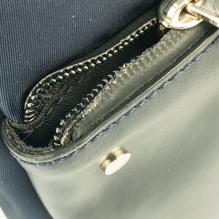 美品 FENDI フェンディ ボディバッグ バッグ バグズ ワンショルダーバッグ 7VZ033・60D ネイビー ブラック シルバー金具 ナイロン レザー メンズ モンスター バグズアイ クロスボディバッグ