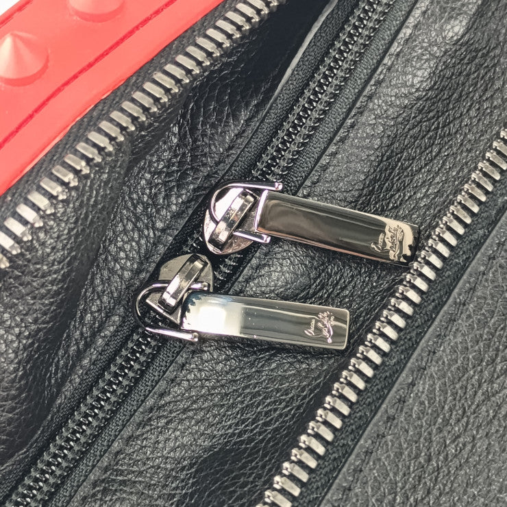 美品 Christian Louboutin クリスチャン ルブタン バックパック BACKPARIS 1225145 ブラック レッド シルバー金具 カーフレザー ラバー メンズ リュックサック デイパック スパイクスタッズ