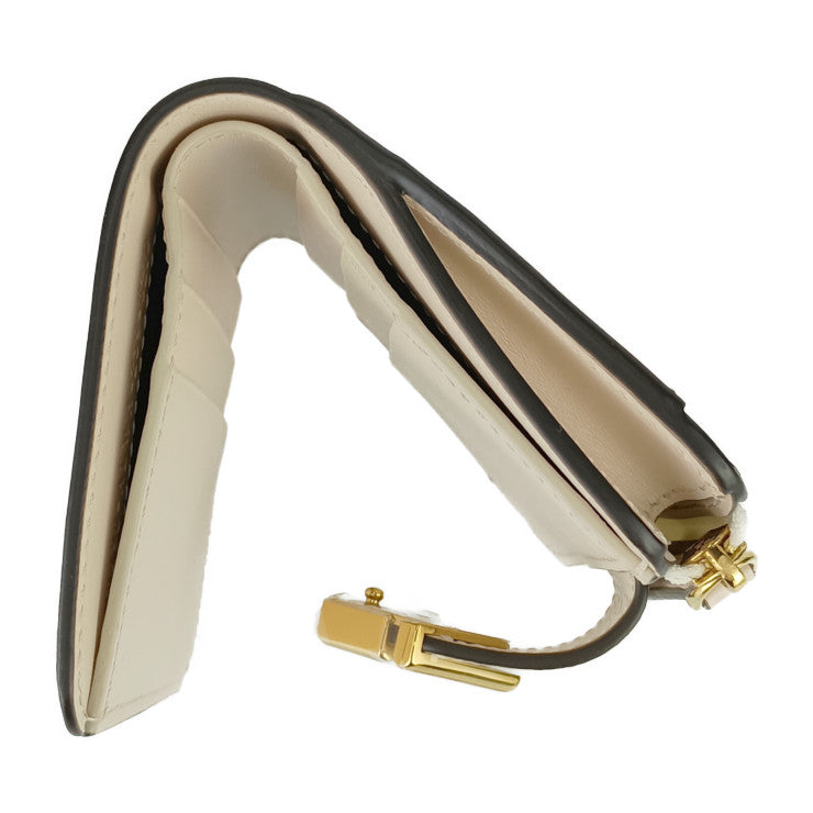 新古未使用展示品 FENDI フェンディ 二つ折り財布 FF ダイヤモンド スモールウォレット 8M0490 ALWA F1N1F ホワイト系 ライトピンクベージュ系 ゴールド金具 カーフレザー レディース L字ファスナー