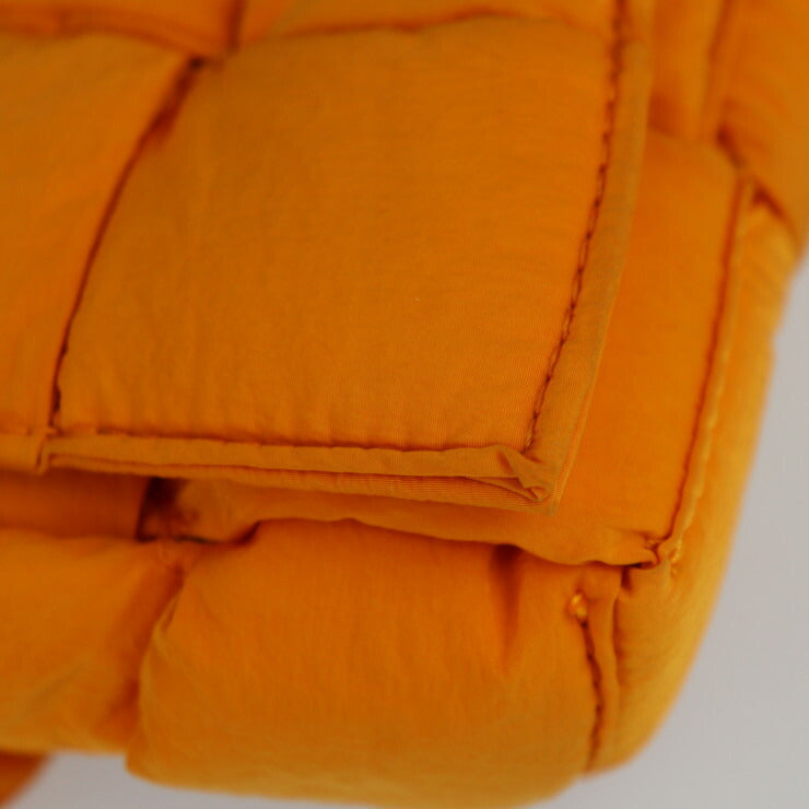 美品 BOTTEGAVENETA ボッテガヴェネタ パデッド テック カセット ウエストバッグ マキシイントレチャート ボディバッグ 679763 ナイロン オレンジ ショルダーバッグ