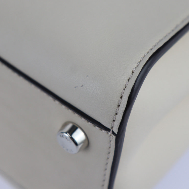 美品 FENDI フェンディ PEEKABOO ESSENTIALLY ピーカブー エッセンシャリー ハンドバッグ 8BN302 カーフレザー ライトベージュ系 シルバー金具 2WAY ショルダーバッグ