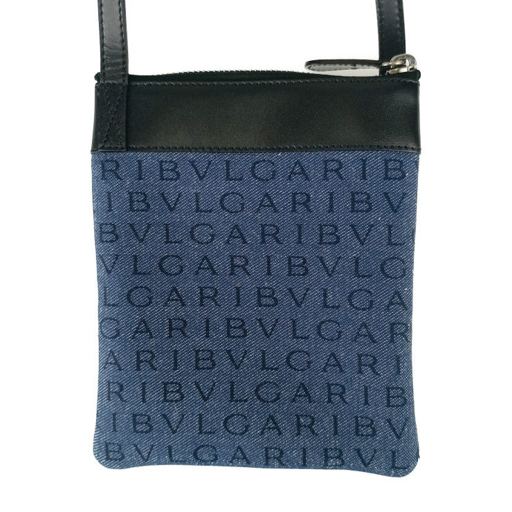 新古未使用展示品 BVLGARI ブルガリ ショルダーバッグ ロゴマニア フラットポーチ 21528 デニムブルー ブラック シルバー金具 キャンバス カーフレザー レディース ポシェット サコッシュ