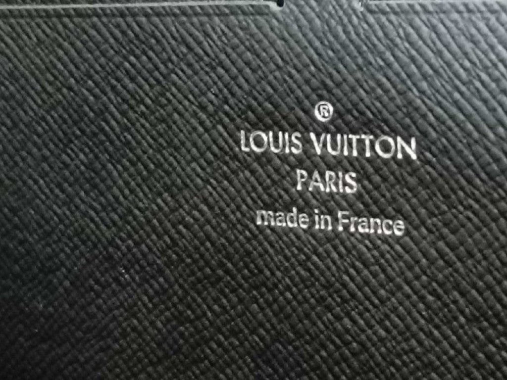 LOUIS VUITTON ルイヴィトン クラッチバッグ ポシェットジュールPM M62646 ブラック系 エピ メンズ シルバー金具 美品