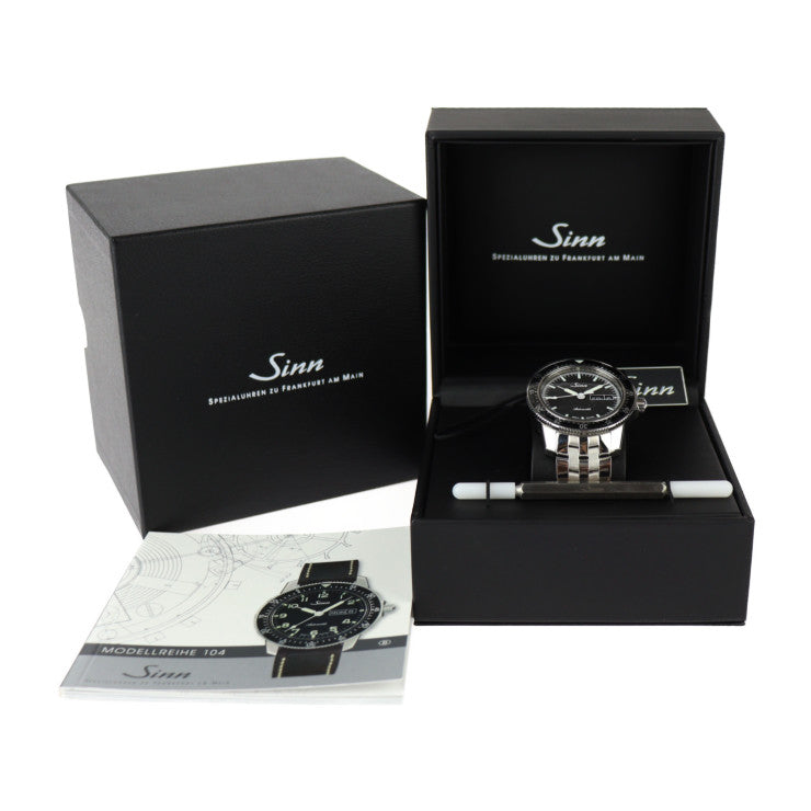 新品未使用展示品 Sinn ジン インストゥルメント ウォッチ パイロットウォッチ104シリーズ 腕時計 104.ST.SA.A ステンレススチール シルバー ブラック文字盤 自動巻き デイデイト 5連ブレスレット仕様
