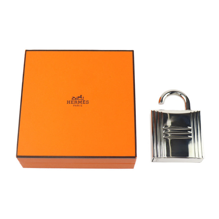 新古未使用展示品 HERMES エルメス ジュエルロック その他雑貨 メタル シルバー カデナモチーフ 香水ケース