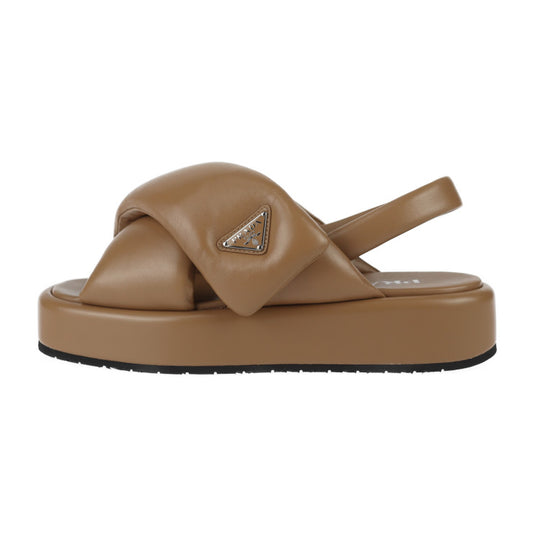 超美品 PRADA プラダ ウェッジサンダル トライアングルロゴ サンダル 1XZ758 表記サイズ 40 ソフト ナッパレザー キャメル 三角ロゴプレート 参考サイズ約26cm ブラウン系