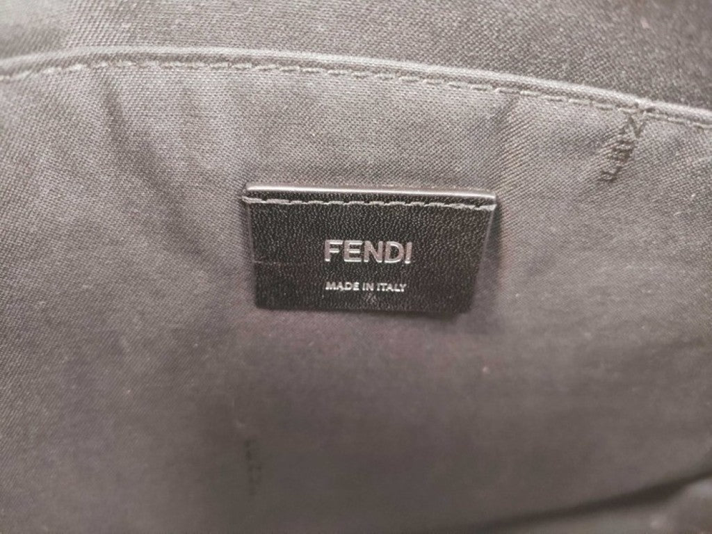 FENDI フェンディ クラッチバッグ フラットスリム 7VA491 ブラック イエロー系 レザー メンズ シルバー金具 美品