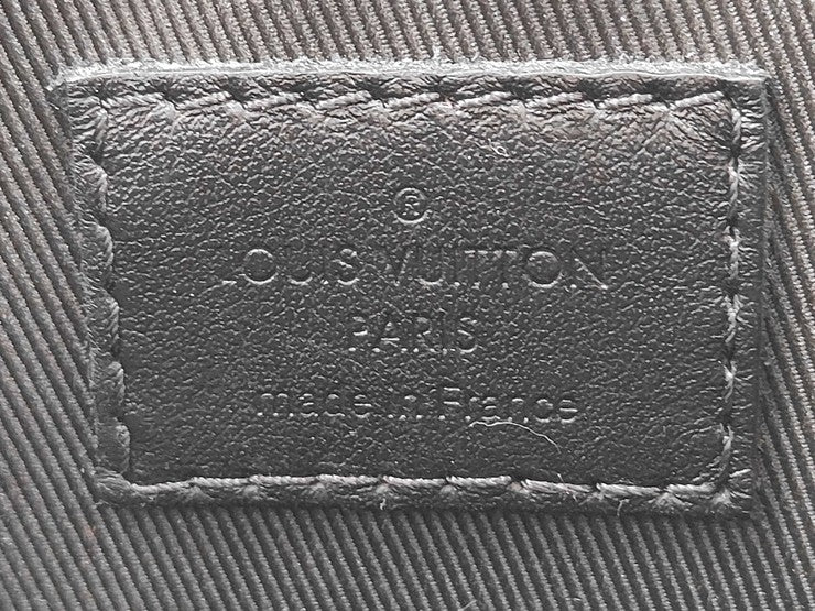 LOUIS VUITTON ルイヴィトン ショルダーバッグ モノグラム シャドウ デュオ メッセンジャー M69827 ブラック系 レザー メンズ 美品