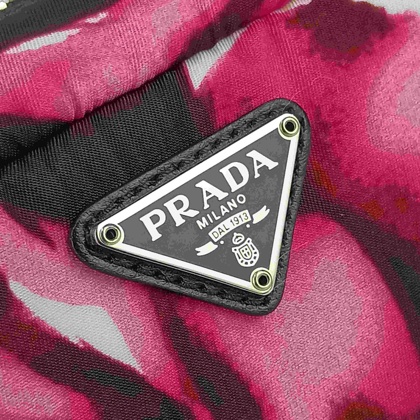 PRADA プラダ ショルダーバッグ 2WAY クロスボディバッグ 1DH046 ピンク ナイロン レディース リストレット ポーチ シルバー金具 三角ロゴプレート 花柄 超美品