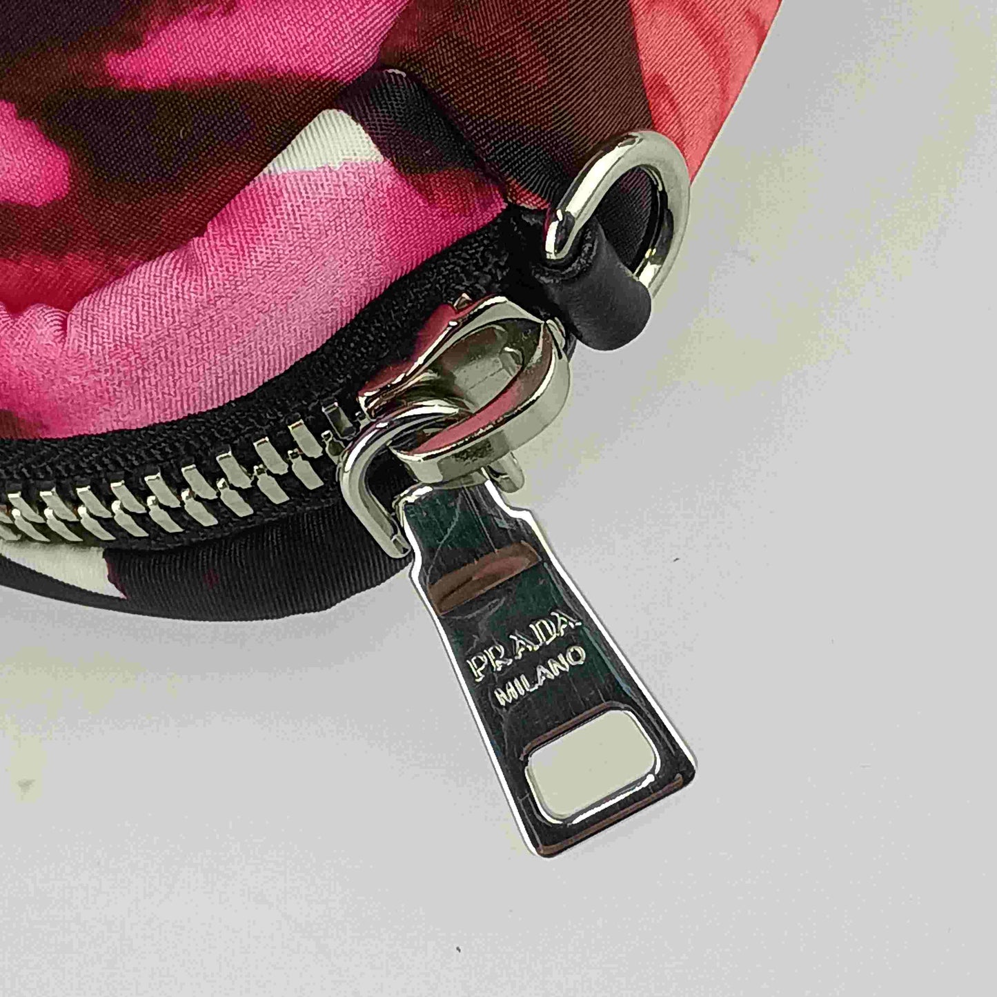 PRADA プラダ ショルダーバッグ 2WAY クロスボディバッグ 1DH046 ピンク ナイロン レディース リストレット ポーチ シルバー金具 三角ロゴプレート 花柄 超美品