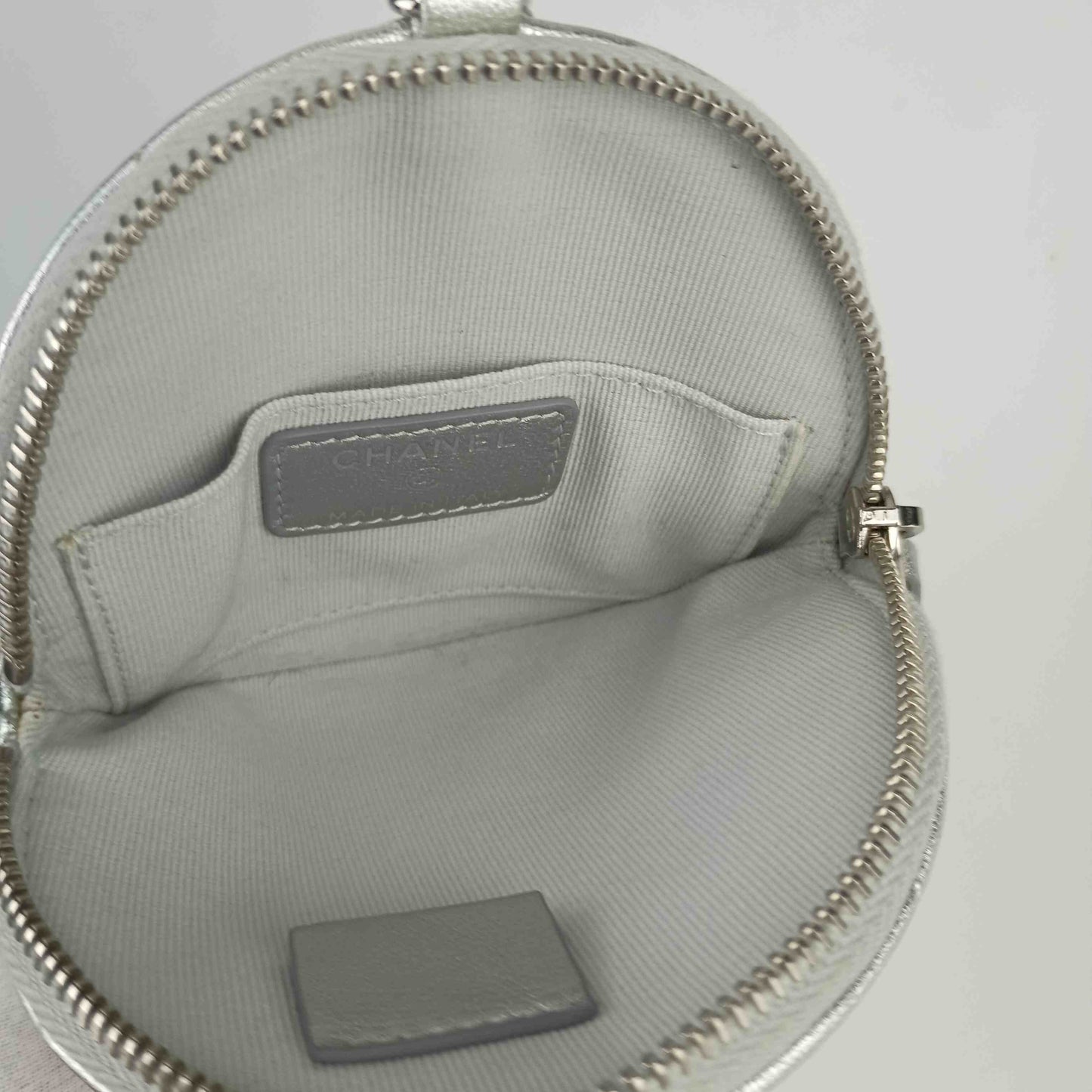 CHANEL シャネル コインケース カメリア ジップ コインパース AP2125 シルバー ラムスキン レディース 小銭入れ マトラッセ キルティング 美品