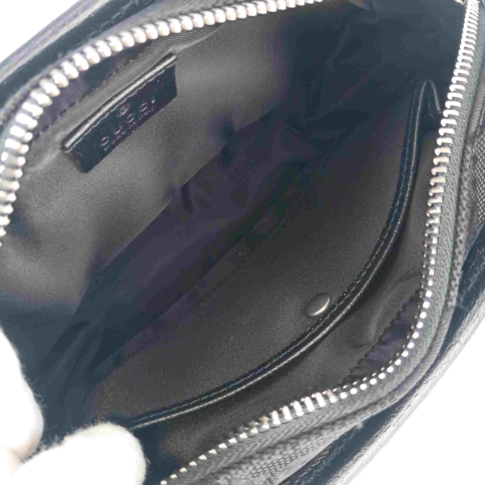 GUCCI グッチ セカンドバッグ オフ ザ グリッド クラッチバッグ 627475 ブラック ナイロンキャンバス×レザー メンズ ポーチ シルバー金具 超美品