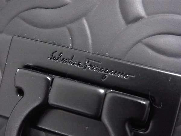 Salvatore Ferragamo フェラガモ ショルダーバッグ ガンチーニ GG241149 ブラック レザー ユニセックス 超美品