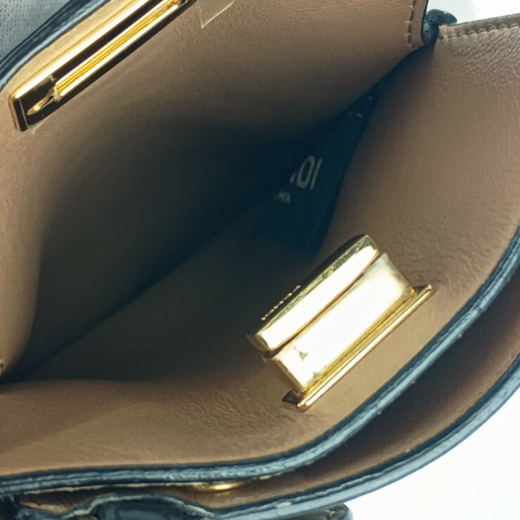 美品 FENDI フェンディ ショルダーバッグ ピーカブー ピーカフォン 8M0442 ブラック ゴールド金具 レザー レディース スマホポーチ ストラップ ターンロック