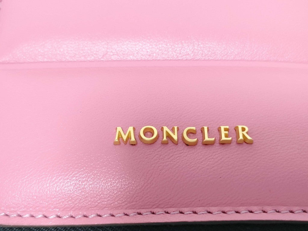 MONCLER モンクレール コインケース フラット ウォレット スモール ピンク レザー レディース L字ファスナー ロゴ ショルダーウォレット ゴールド金具 美品