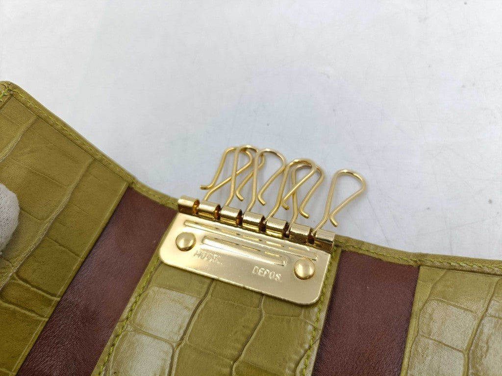 Salvatore Ferragamo フェラガモ キーケース ヴァラ 22 3056 カーキ系 型押しレザー レディース 6連 ゴールド金具 超美品