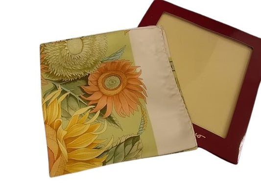 Salvatore Ferragamo フェラガモ スカーフ - - マルチカラー シルク100% レディース 総柄 大判 新品未使用展示品