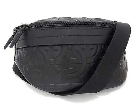 Salvatore Ferragamo フェラガモ ボディバッグ ガンチーニ ウエストバッグ 24 0615 ブラック系 PVC レザー メンズ 美品
