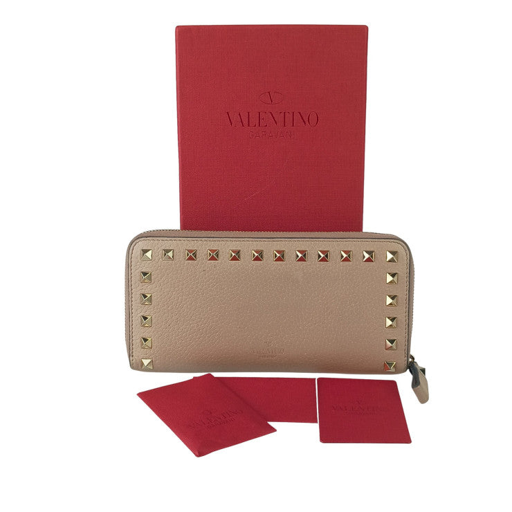 VALENTINO GARAVANI ヴァレンティノ ガラヴァーニ 財布 ロックスタッズ ベージュ レザー レディース ラウンドファスナー 長財布