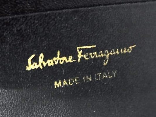 Salvatore Ferragamo フェラガモ 財布 ガンチーニ 22 D290 ブラック レザー ユニセックス ラウンドファスナー 二つ折り 財布