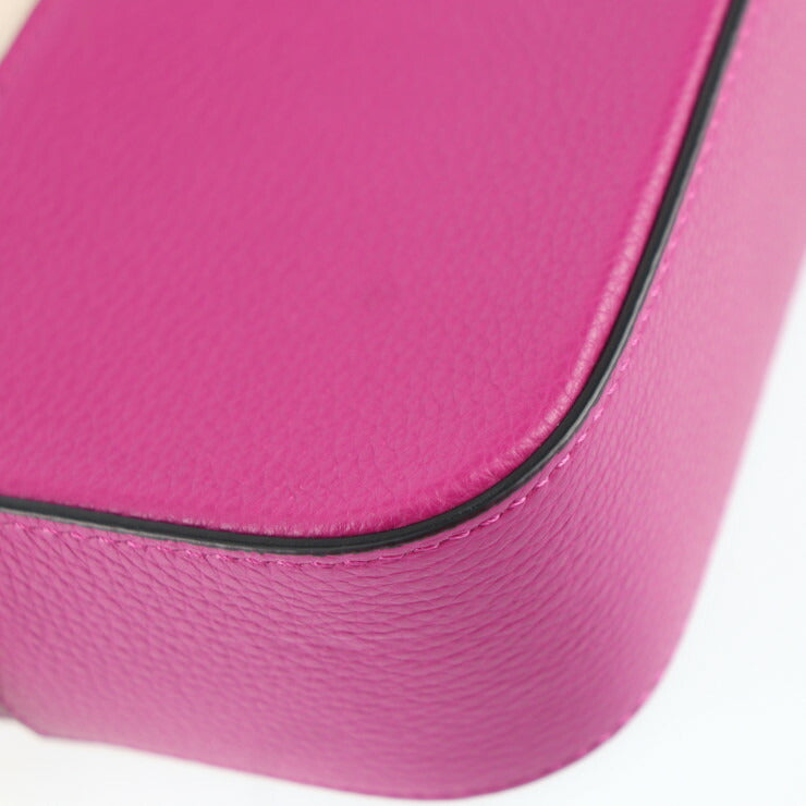 新古未使用展示品 VERSACE ヴェルサーチ VIRTUS ヴィルトゥス ショルダーバッグ 1005969 レザー マゼンタ系 ピンク系 ゴールド金具 チェーンショルダー ポシェット