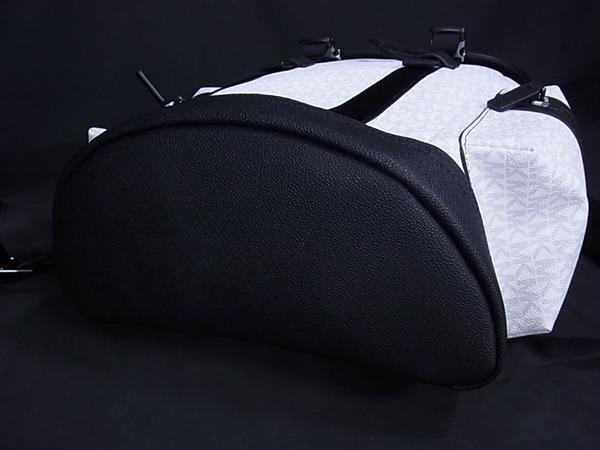 MICHAEL KORS マイケルコース リュックサック COOPER ポケット ホワイト ブラック PVC ユニセックス MK柄 新品未使用展示品