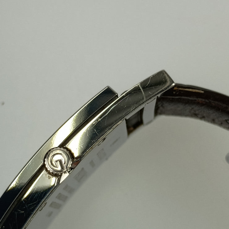 GUCCI グッチ 腕時計 デイト クォーツ 7900M.1 シルバー文字盤 ステンレス クロコダイル メンズ スクエア