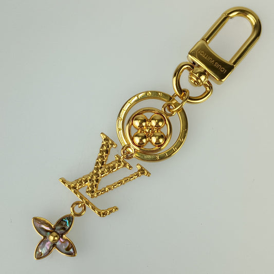 LOUIS VUITTON ルイヴィトン キーホルダー ポルト クレ・LV ワンダー オブ シー M01650 ゴールド メタル ユニセックス キーリング