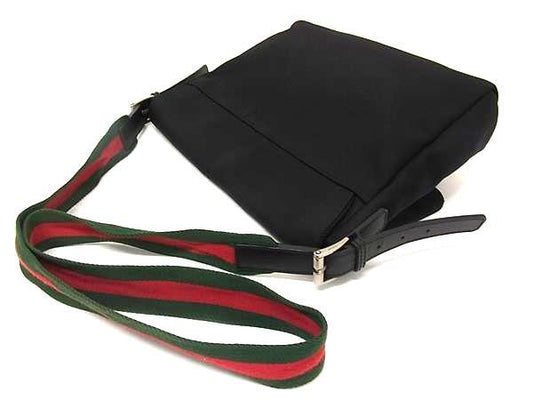 美品 GUCCI グッチ ショルダーバッグ シェリーライン メッセンジャーバッグ 337074 ブラック テクノキャンバス レザー メンズ クロスボディバッグ