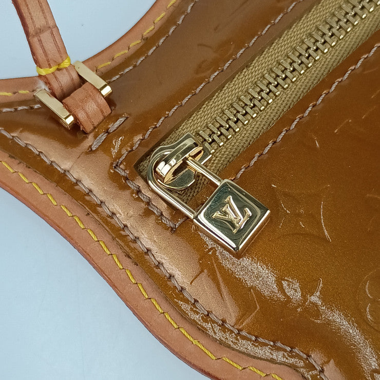 美品 LOUIS VUITTON ルイ ヴィトン ショルダーバッグ クロスボディバッグ ポシェットコントドゥフェ M92268 ゴールド ヴェルニ レディース アニマル フクロウ アウル