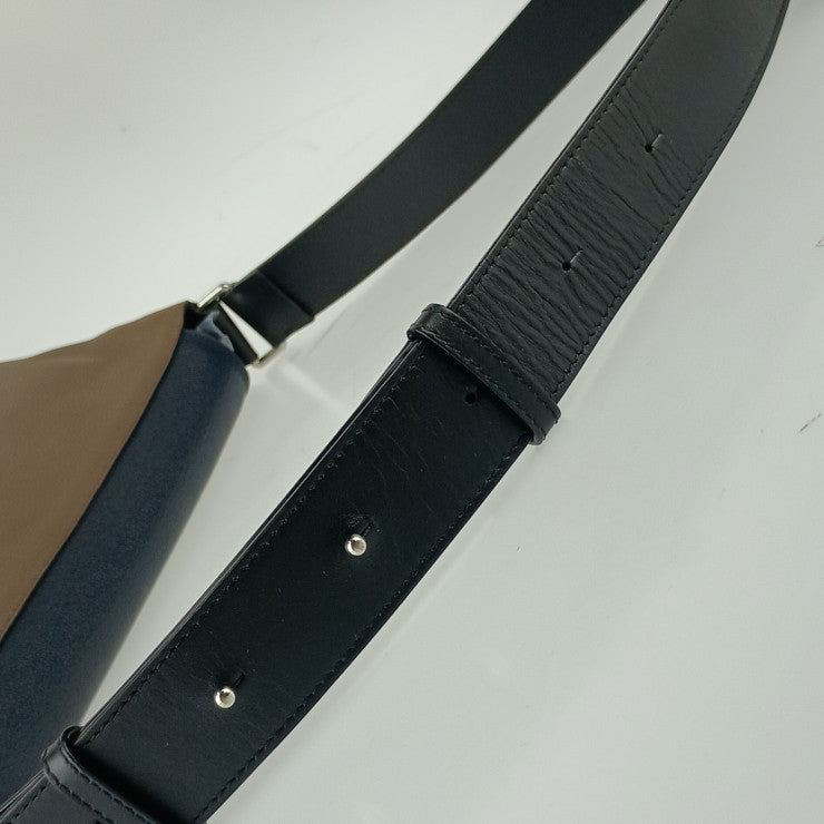 美品 LOEWE ロエベ メッセンジャーバッグ ミリタリー メッセンジャー - ネイビー ブラウン ブラック レザー ユニセックス シルバー金具