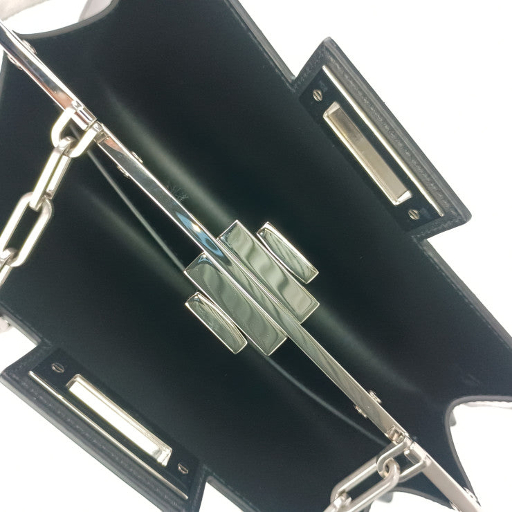 美品 FENDI フェンディ ショルダーバッグ PEEK A BOO CUT MEDIUM 8BN340 ANSC ブラック レザー レディース シルバー金具