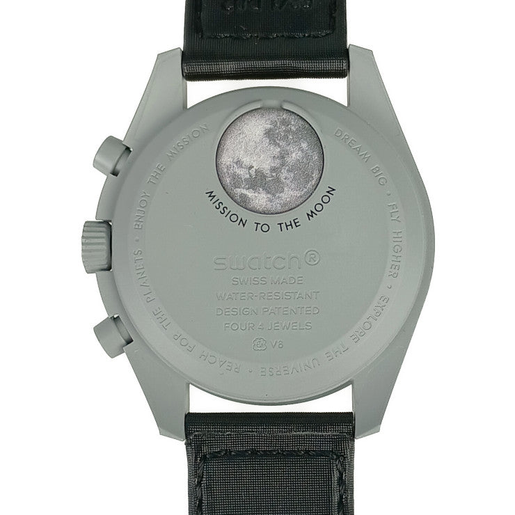 新古未使用展示品 OMEGA オメガ 腕時計 OMEGA×SWATCH コラボ ミッション トゥ ザムーン GOLD S033M100-105 黒 バイオセラミック クロノ クオーツ 2023年5月のみの限定モデル 希少