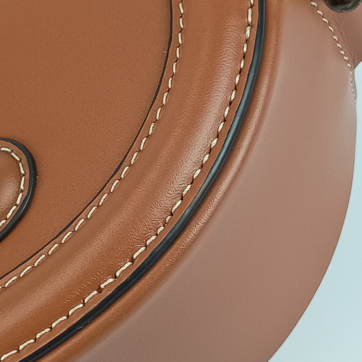 超美品 CELINE セリーヌ ショルダーバッグ キュイル トリオンフ オーバルバッグ 198603DXC 04LU/TAN ブラウン系 スムースカーフ レディース クロスボディバッグ