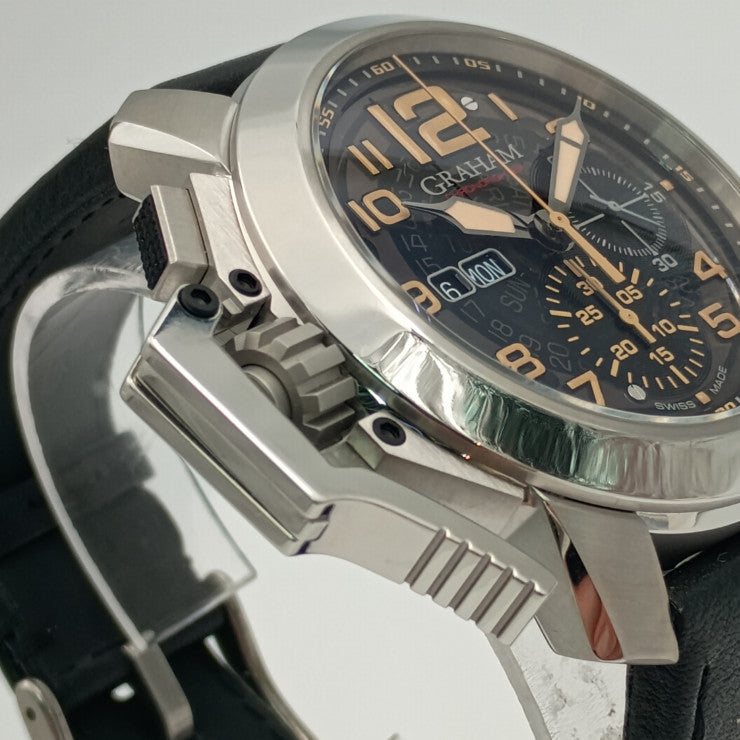 新古未使用展示品 GRAHAM グラハム 腕時計 クロノファイター オーバーサイズ 2CCAS.B32A シルバー ブラック ベージュ系 ステンレス レザー メンズ 自動巻き 裏スケ デイデイト