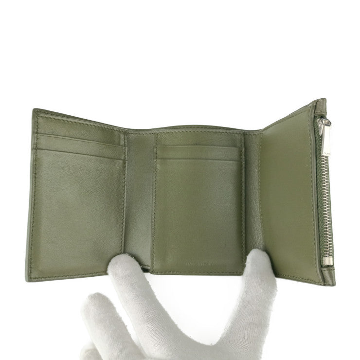 美品 CELINE セリーヌ 三つ折り財布 ファインストラップウォレット 10H483BEL.31DO ダークオリーブ グレインドカーフスキン レディース コンパクト財布