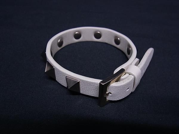 VALENTINO GARAVANI ヴァレンティノ ガラヴァーニ ブレスレット ロックスタッズ ブレスレット - アイボリー系 レザー レディース ゴールド金具 美品