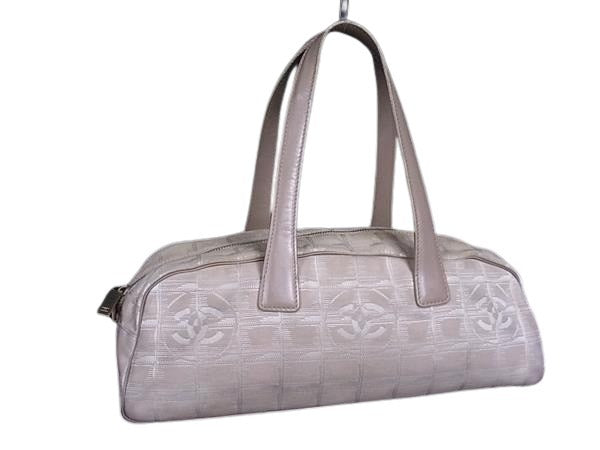 CHANEL シャネル ショルダーバッグ ニュートラベルライン A15828 ベージュ ナイロンキャンバス×レザー レディース ココマーク シルバー金具