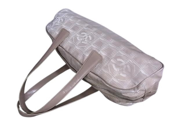 CHANEL シャネル ショルダーバッグ ニュートラベルライン A15828 ベージュ ナイロンキャンバス×レザー レディース ココマーク シルバー金具