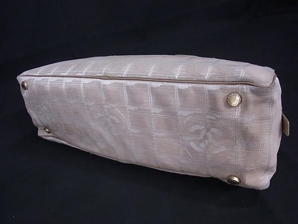 CHANEL シャネル ショルダーバッグ ニュートラベルライン A15828 ベージュ ナイロンキャンバス×レザー レディース ココマーク シルバー金具