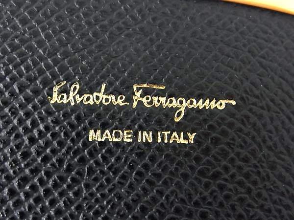Salvatore Ferragamo フェラガモ 名刺入れ ガンチーニ カードケース 22 D198 ブラック レザー レディース ゴールド金具 美品