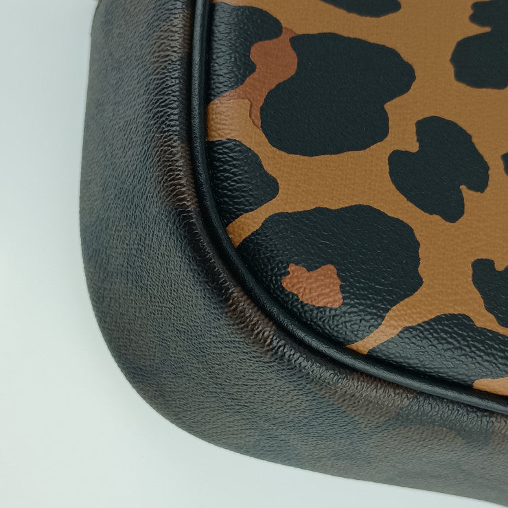 新品未使用展示品 COACH コーチ ショルダーバッグ ジェイミー カメラ バッグ シグネチャー キャンバス ウィズ レオパード プリント CC759 LIGHT SADDLE MULTI ブラウン系 PVC レザー レディース クロスボディバッグ