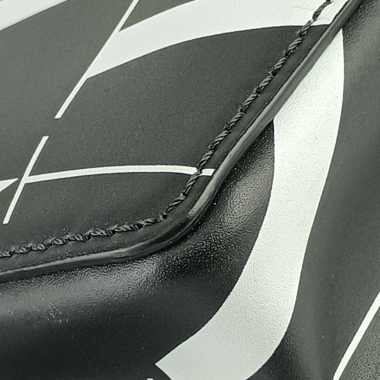 美品 VALENTINO GARAVANI ヴァレンティノ ガラヴァーニ ウエストバッグ VLTN ボディバッグ VY2B0719 GTC 0NI ブラック ホワイト レザー メンズ ショルダーバッグ