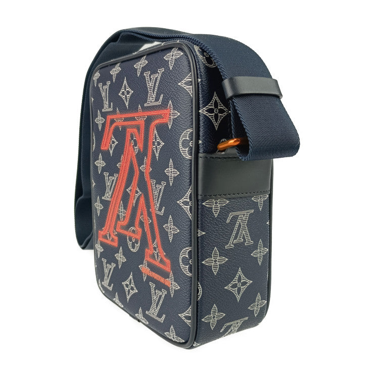 超美品 LOUIS VUITTON ルイ ヴィトン ショルダーバッグ ダヌーブPM アップサイドダウン M43678 ネイビー系 モノグラム・インク キャンバス レザー メンズ ポシェット