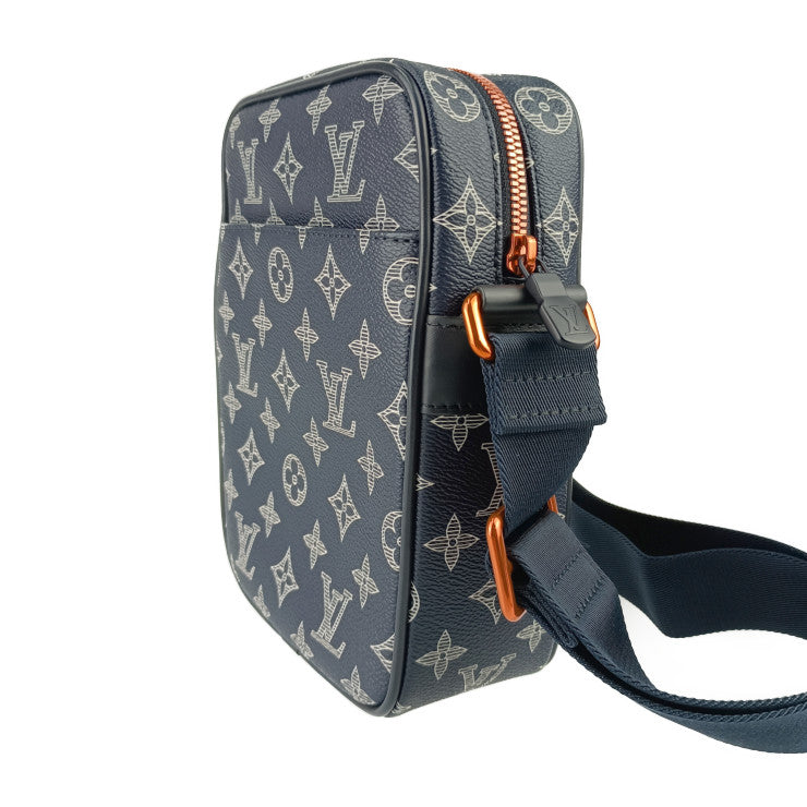 超美品 LOUIS VUITTON ルイ ヴィトン ショルダーバッグ ダヌーブPM アップサイドダウン M43678 ネイビー系 モノグラム・インク キャンバス レザー メンズ ポシェット