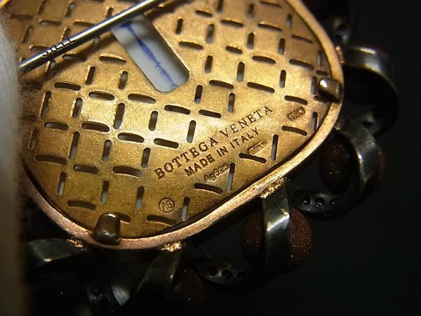 BOTTEGA VENETA ボッテガヴェネタ ブローチ ホワイト ブロンズ ストーン SV925 メタル ユニセックス