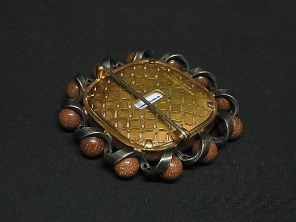 BOTTEGA VENETA ボッテガヴェネタ ブローチ ホワイト ブロンズ ストーン SV925 メタル ユニセックス