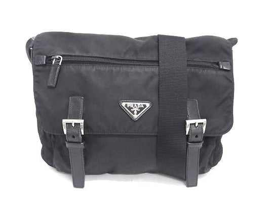 美品 PRADA プラダ ショルダーバッグ トライアングルロゴ - ブラック テスート ナイロン ユニセックス 三角ロゴプレート 白タグ シルバー金具