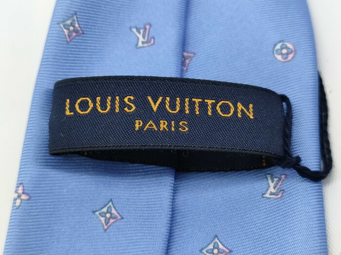 LOUIS VUITTON ルイヴィトン ネクタイ クラヴァット モノグラムネオン M75911 ライトブルー シルク メンズ グラデーション 新品未使用展示品